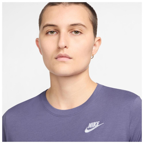 Nike Γυναικεία κοντομάνικη μπλούζα Sportswear Club Essentials T-Shirt